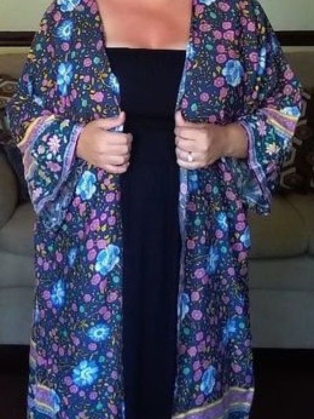 Women's navy blue floral wrap, one size
